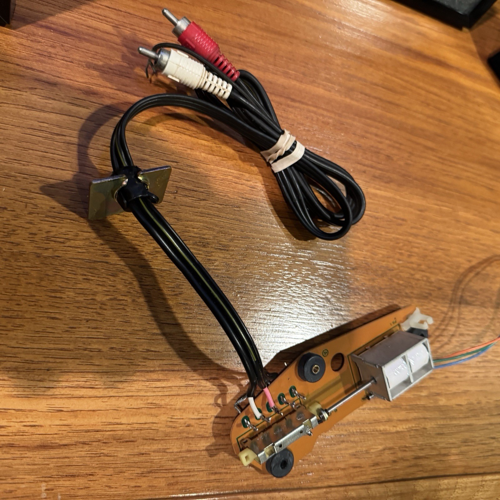 SANSUI XR-Q11 ORIGINAL RCA CABLE WITH SWITCH BOARD – VERY GOOD CONDITION
