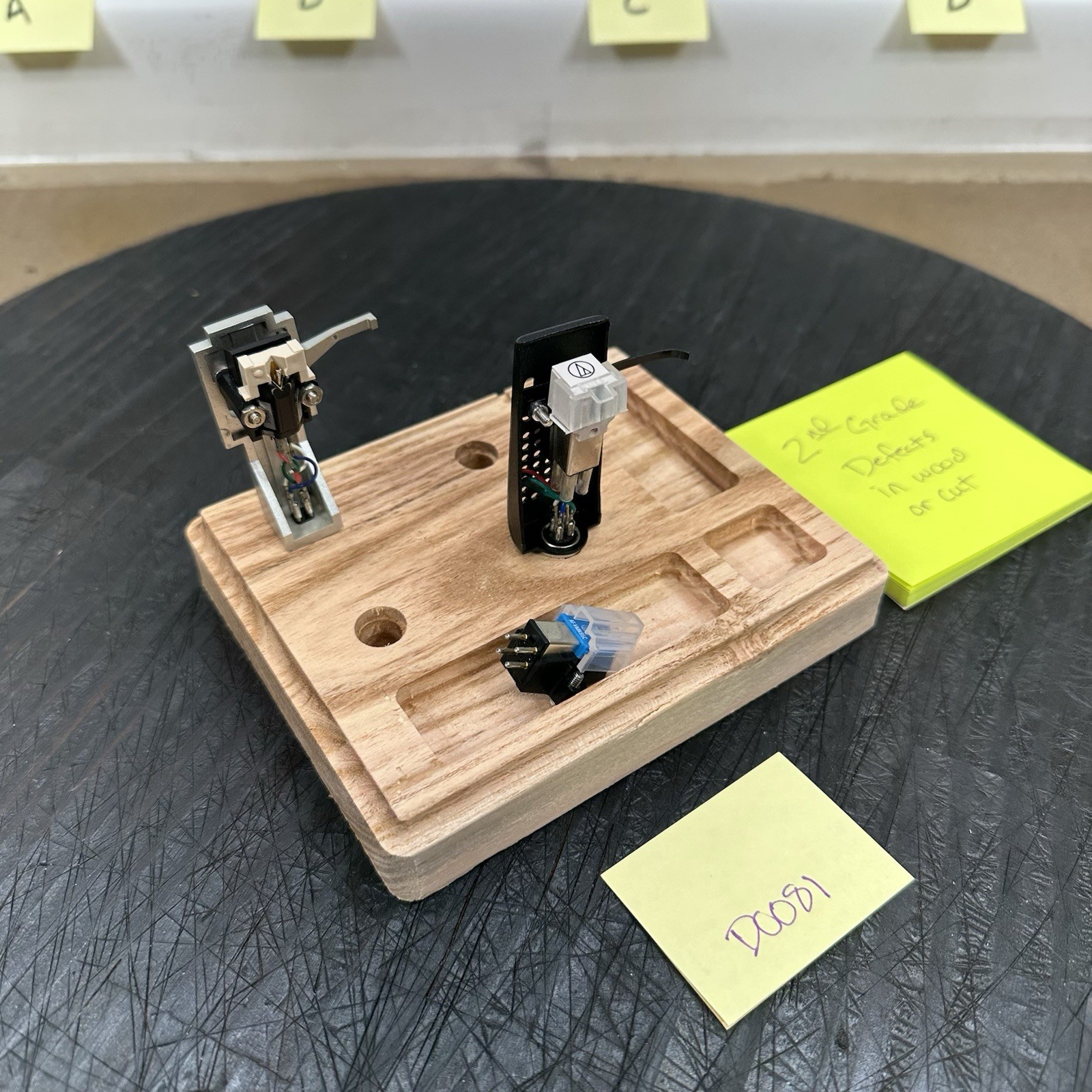 Turntable Cartridges Headshell Stand Display Honey Locus – 4 + Accessories Read