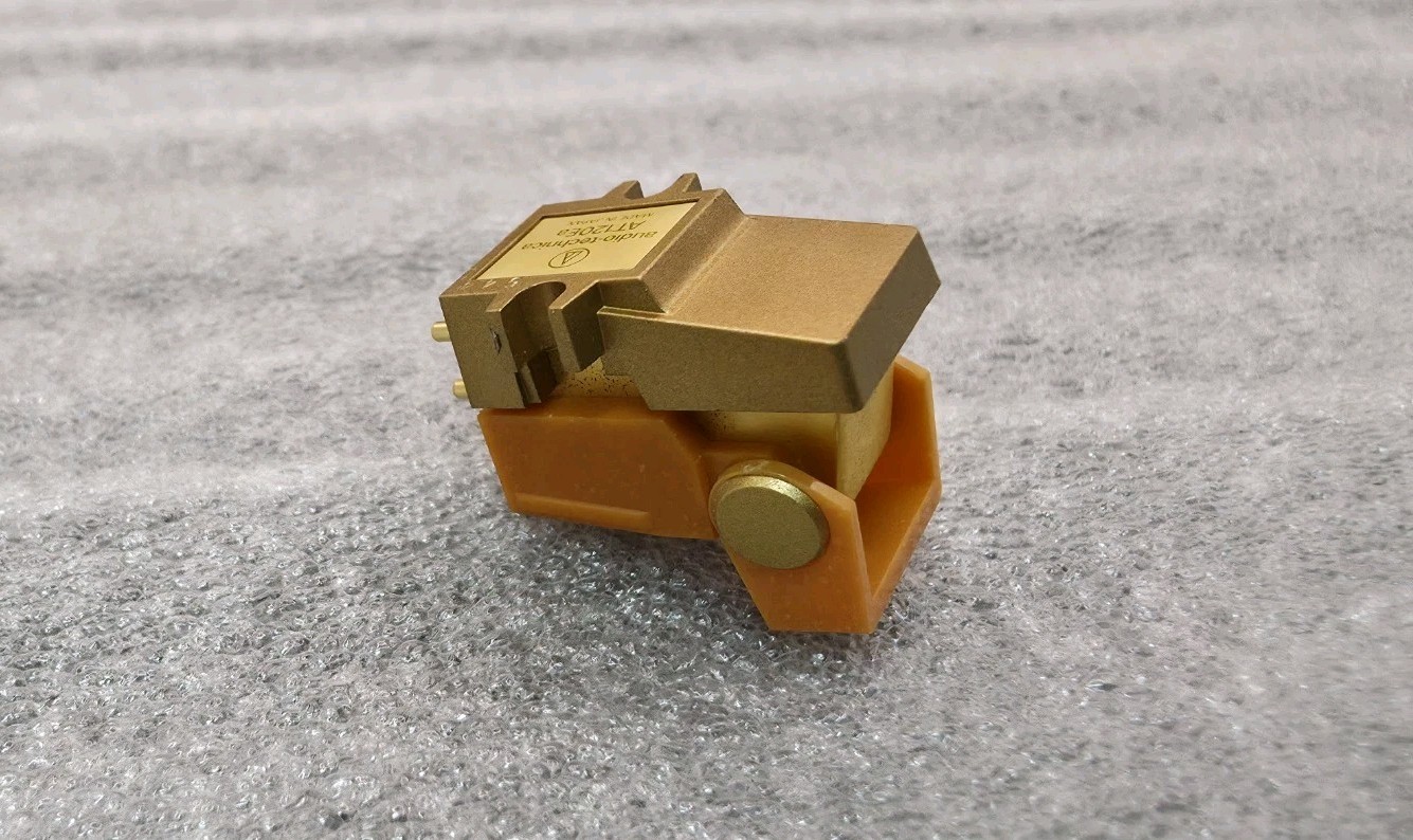 Audio-Technica AT120Ea . Cartridge & Stylus