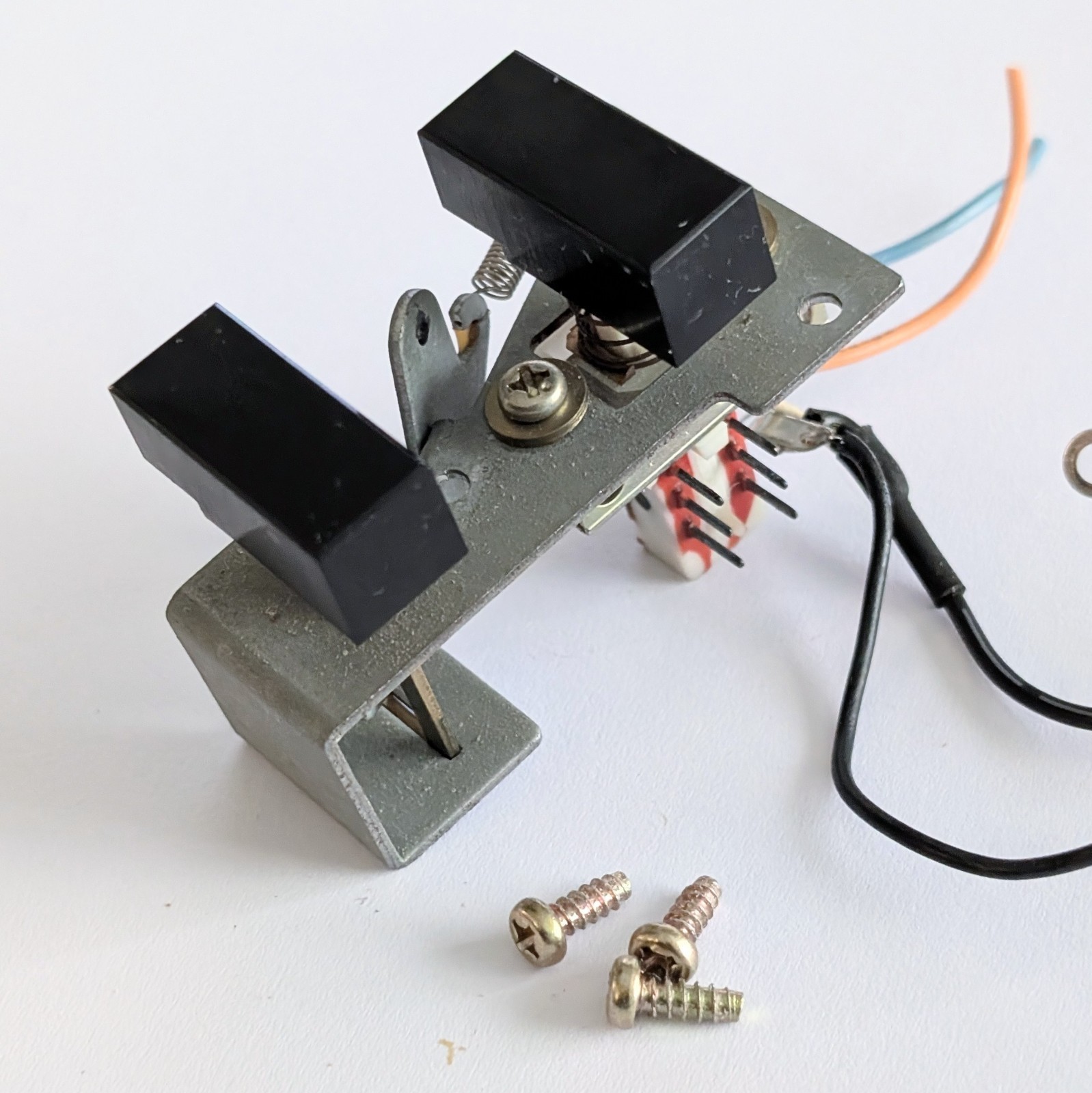 Sanyo TP-1010 Turntable Parts 33 45 Speed Select Reject Switch Knob Assembly