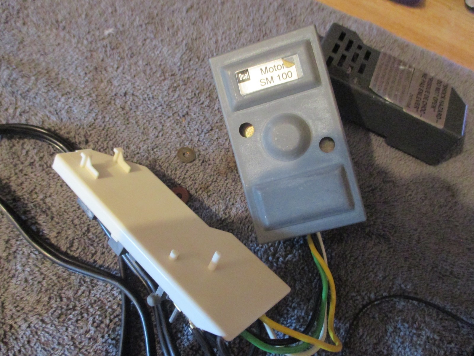 Dual SM 100 Turntable Motor (from Dual 1258) and capacitor board and cords