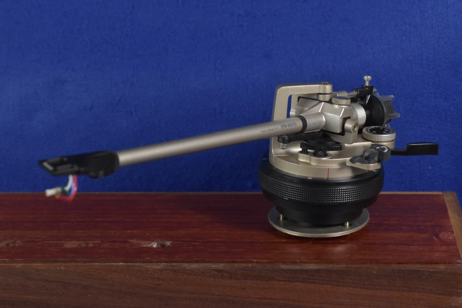 Technics EPA-A501G Titanium Nitride Arm W/ EPA-B500 Bass in excellent condition