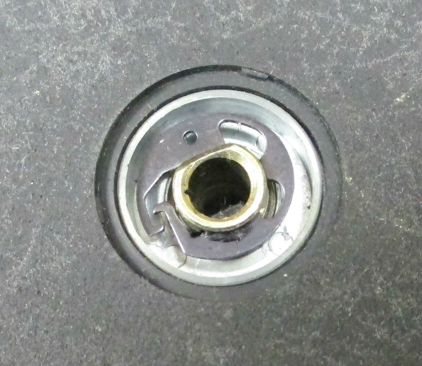 NEW GARRARD TURNTABLE CLIP FOR PLATTER & AUTO SPINDLE FOR 42, 62, 440 PLUS OTHER