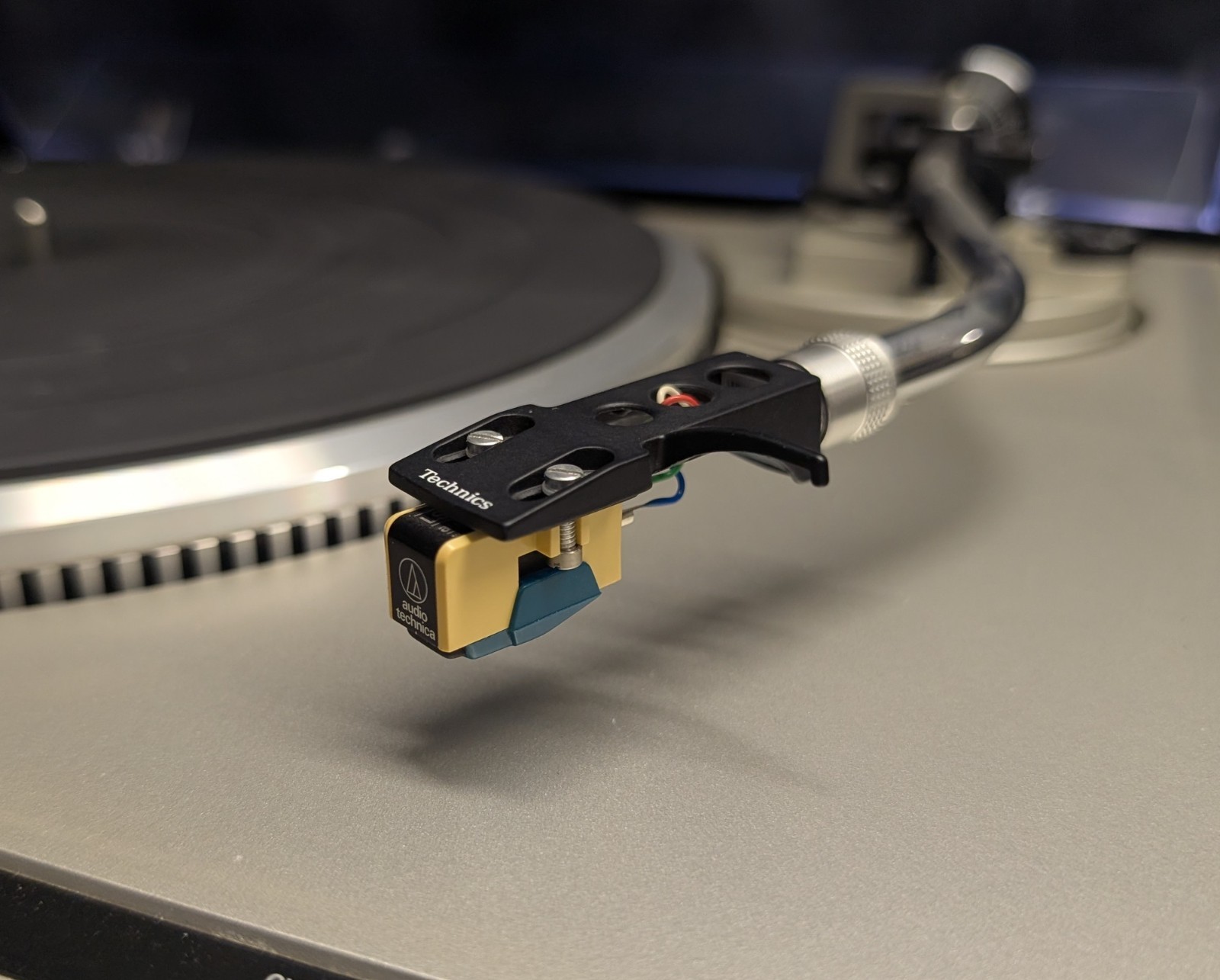 Technics SL-Q202 Direct Drive Turntable (no stylus) AS-IS For Parts Only