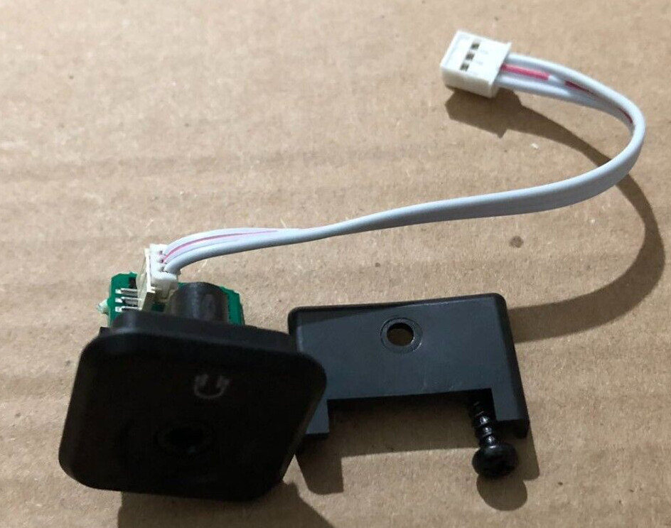 Insignia NS-BTST21 Bluetooth Stereo Turntable Headphone jack Port with Board