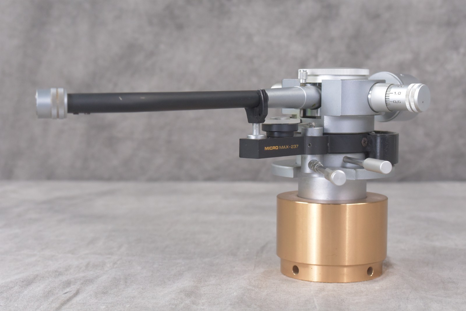 Micro Max-237 & XP-237AU Tone arm In Excellent Condition