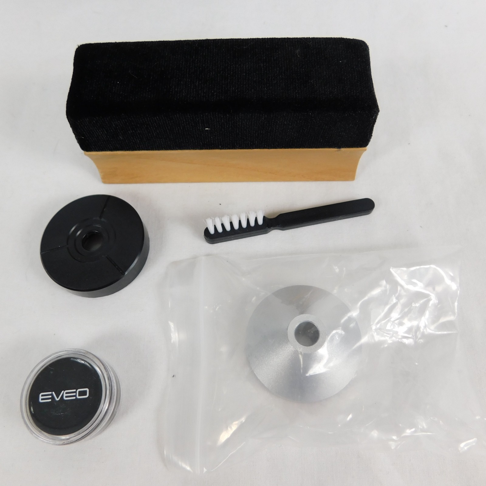 EVEO Premium Vinyl Turntable Record Cleaning Kit 4-in-1 Vinyl Records Album