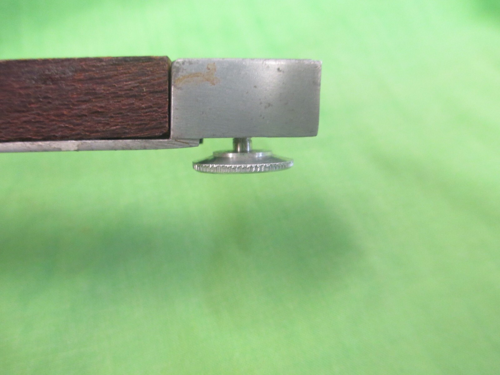 GARRARD LAB 80 & 80 MkII LOCK SCREW FOR TONE ARM HEAD N/O/S NEVER MOUNTED