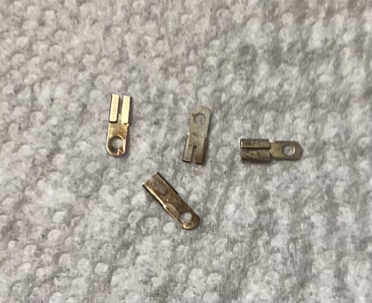 Cartridge Clips Flat 4 each 0.088” Wide Exterior – Fits Pin About 0.070” Wide