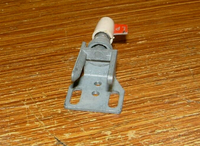 BSR Ful Fi TC8H TC8R Cartridge HOLDER Mount fits EV 119 120 & Astatic 614 816
