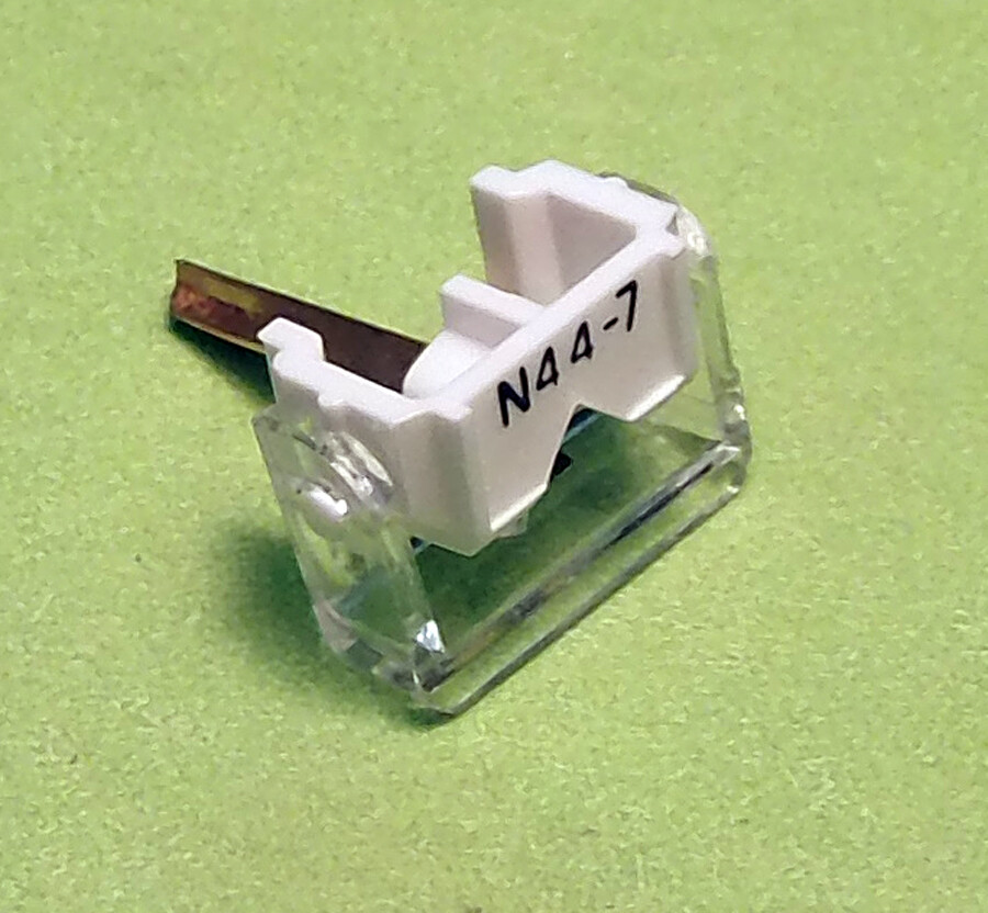 NEW HIGH QUALITY DIAMOND NEEDLE STYLUS FOR SHURE M44 M44-7 M447 4759-D7C 4759-D7