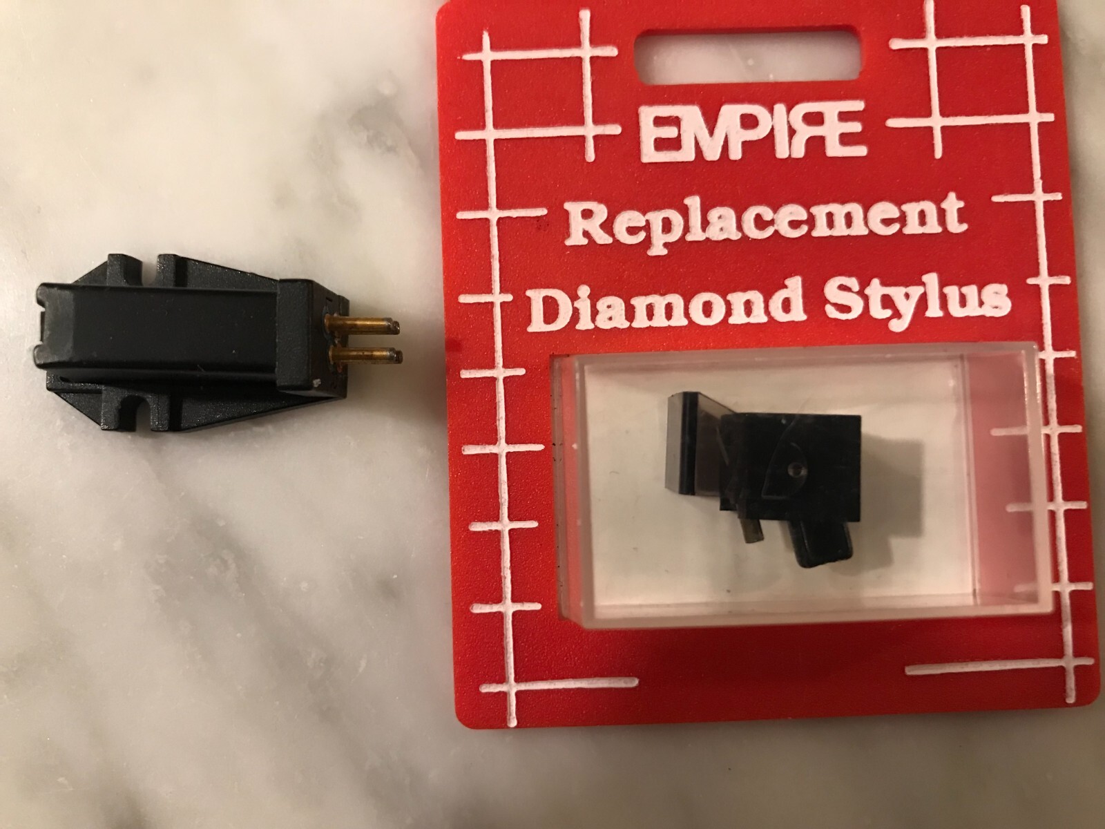 ORTOFON CARTRIDGE AND NEW AFTER MARKET D20S STYLUS WITH NEEDLE GUARD IN CASE