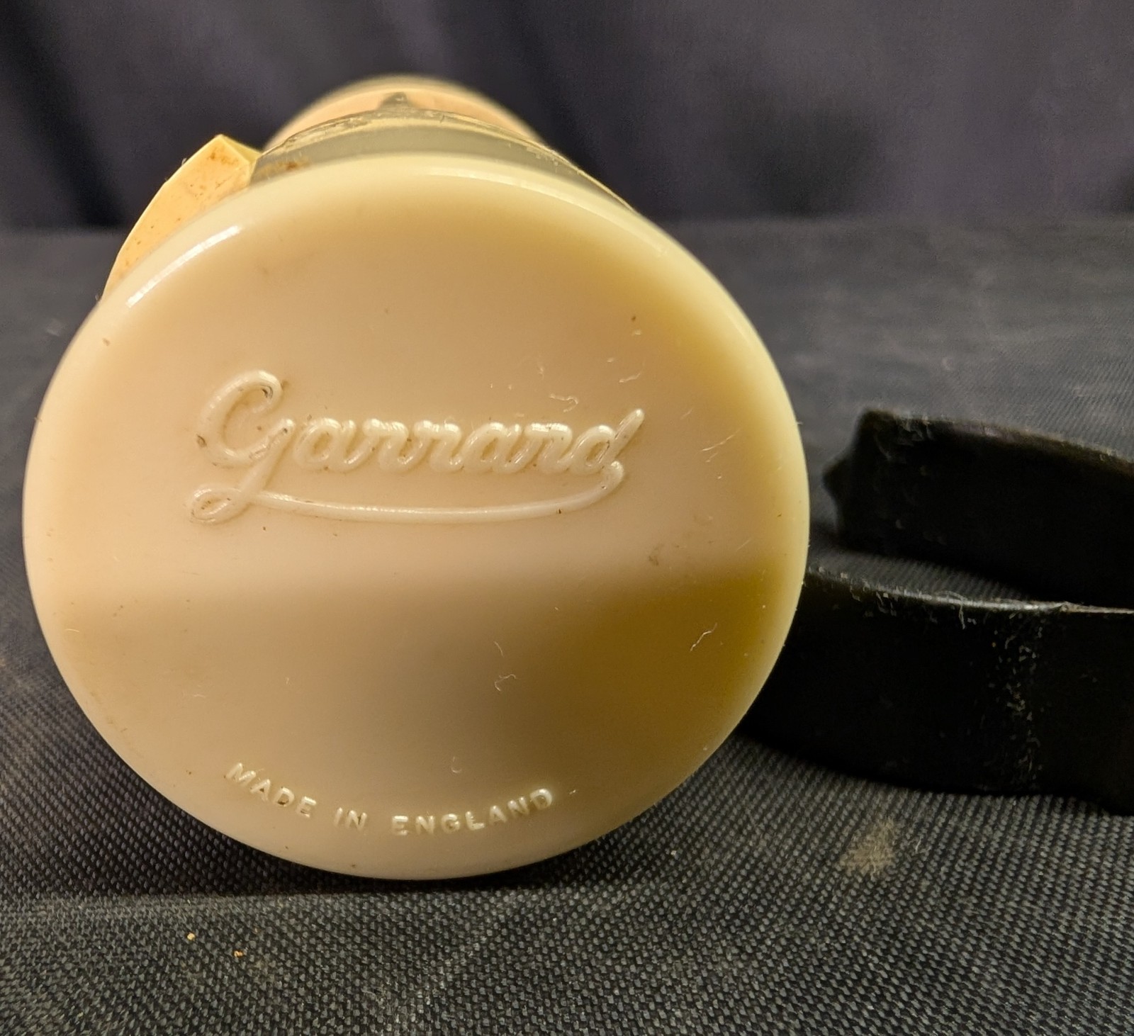 Garrard 88/4 turntable stackable adapter for 45 rpm records & storage clip
