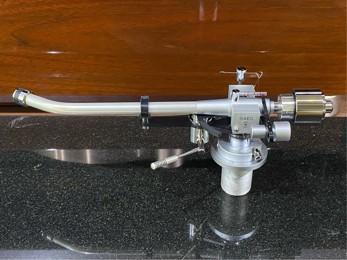 SAEC WE-407/23 W-7M Medium Weight Tone Arm with PHONO Cable Used