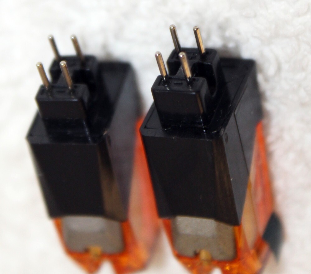 Pair Technics P24 Phono Cartridges ~ No Stylus Needles ~ Cartridges Good