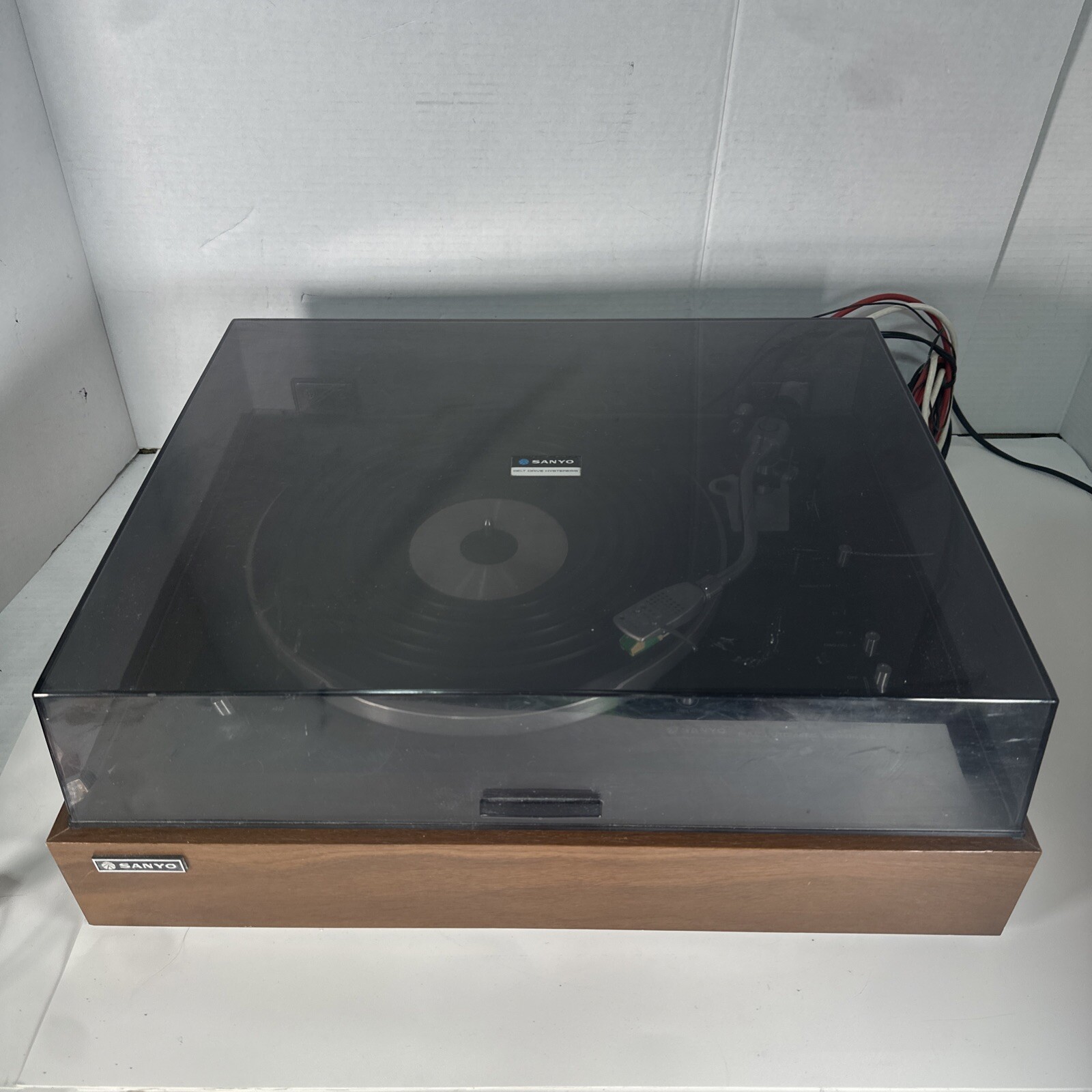 SANYO TURN TABLE MODEL TP 700sa ; Used; Tested And Works!