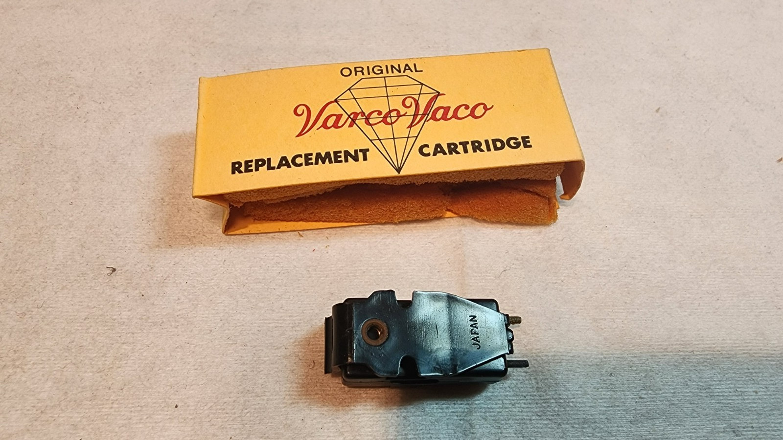 Vintage REPLACEMENT CARTRIDGE NEEDLE GENUINE VACO VARCO CN-65 D