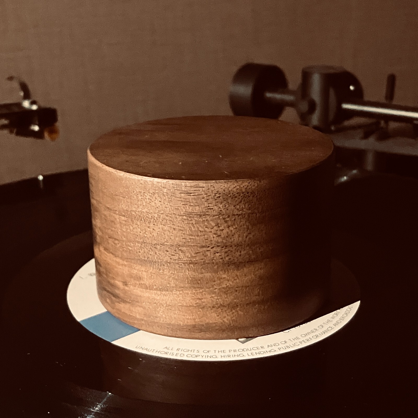 Stabilizer made of Walnut Wood for LP Turntable