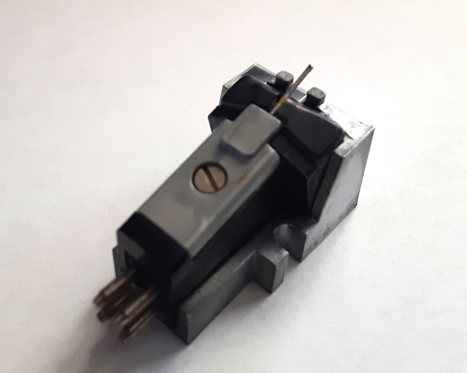 Denon GV-1 phono cartridge for tonearm turntable