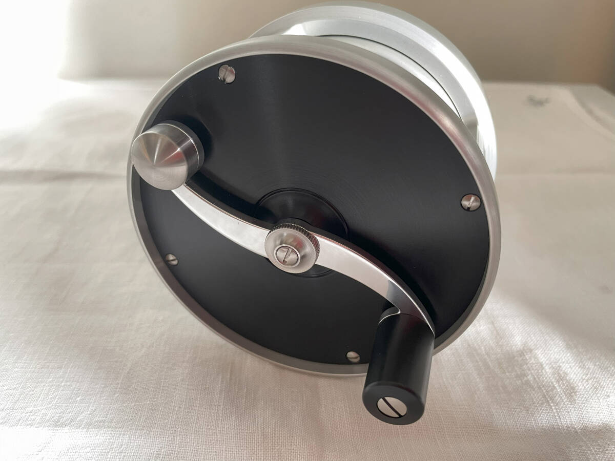 Saracione Mark V 3 3/4” Standard Salmon Reel NEW w/ Case Excellent Japan JP MG01
