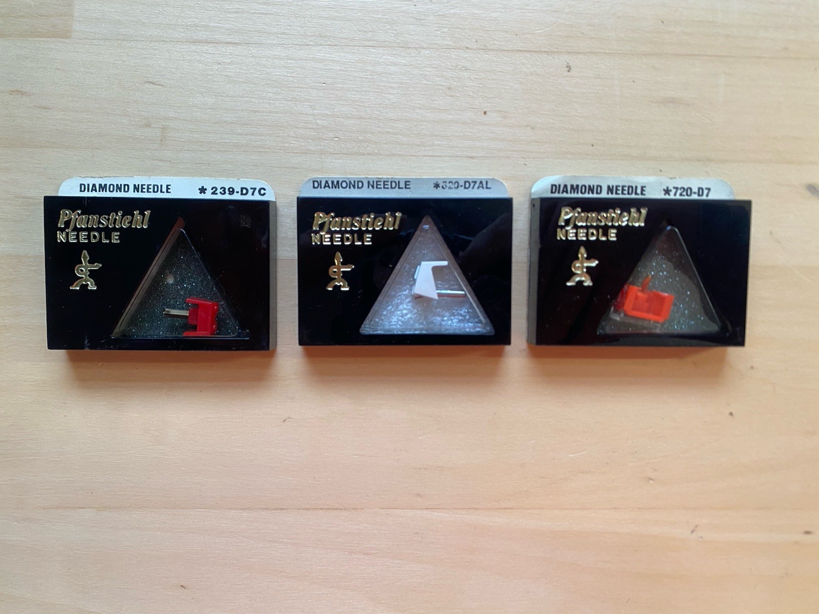 New Pfanstiehl Stereo and Mono Diamond Needle 720-D7, 239-D7C, 820-D7AL