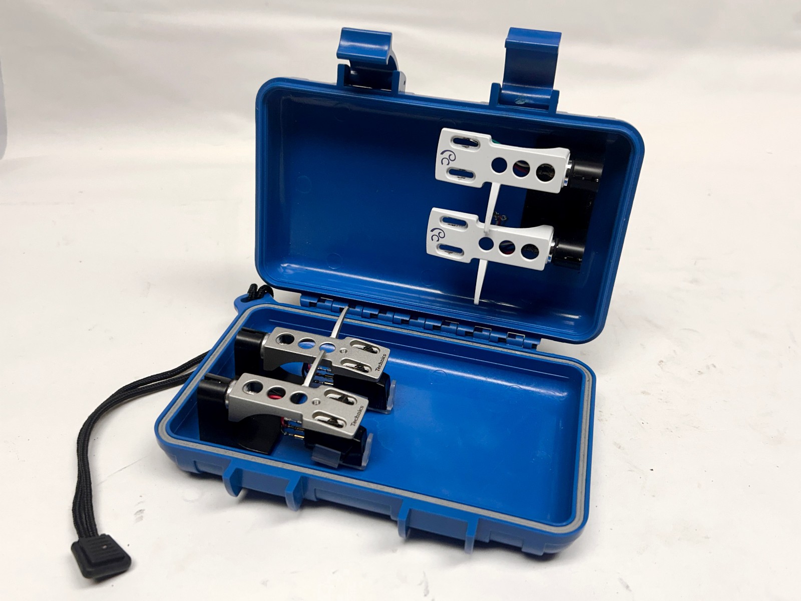 2 x Stanton 680 HP Club/Scratch Cartridges w/Technics Headshells SC and case
