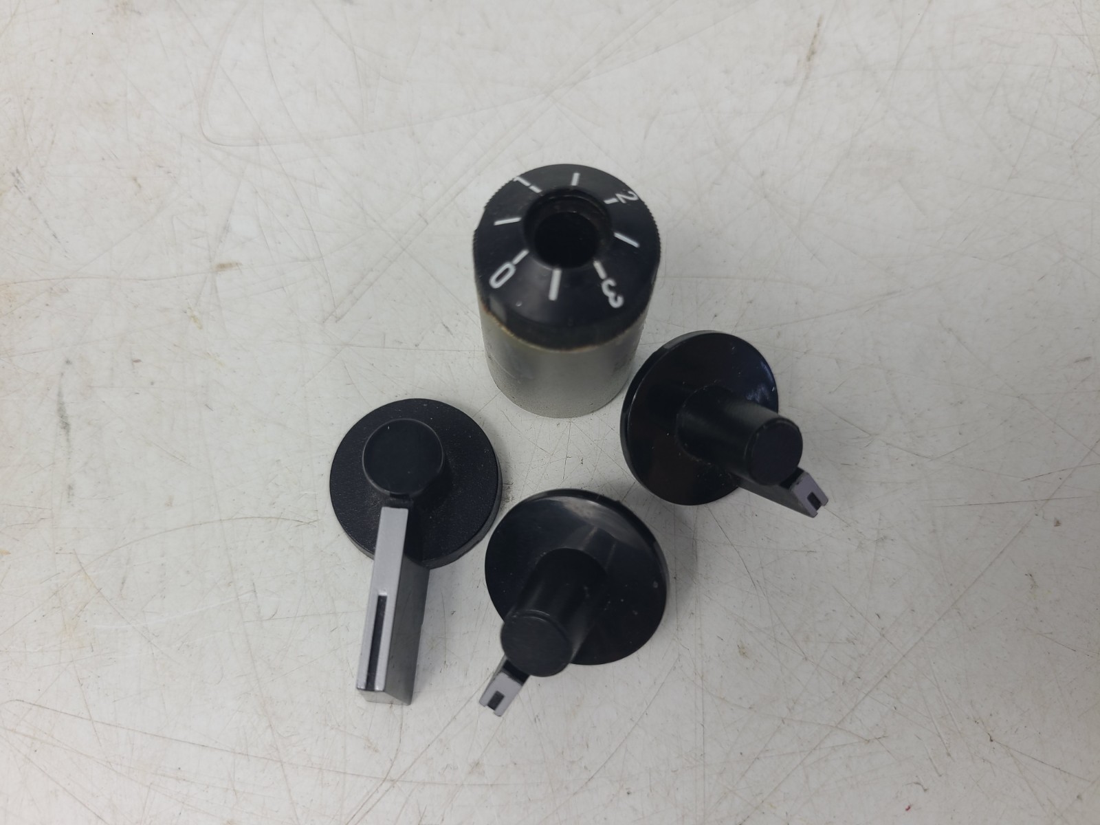 REALISTIC LAB77 Turntable Replacement Tonearm Counter Weight & Dials Parts Lot