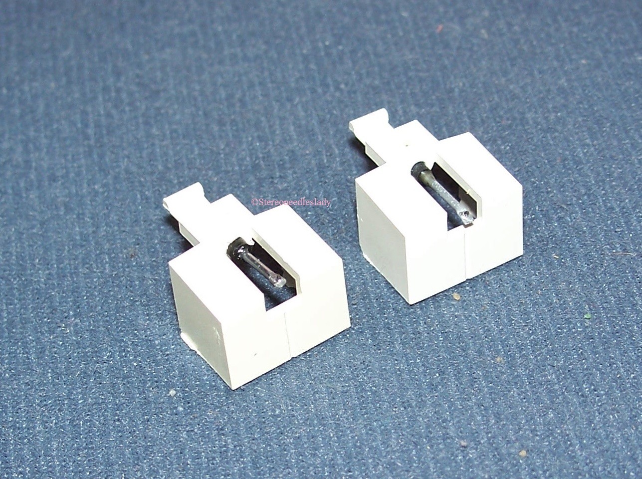 TURNTABLE NEEDLE STYLUS for PANASONIC EPS-27STDS EPC-07 09 704-D7 Lot of 2