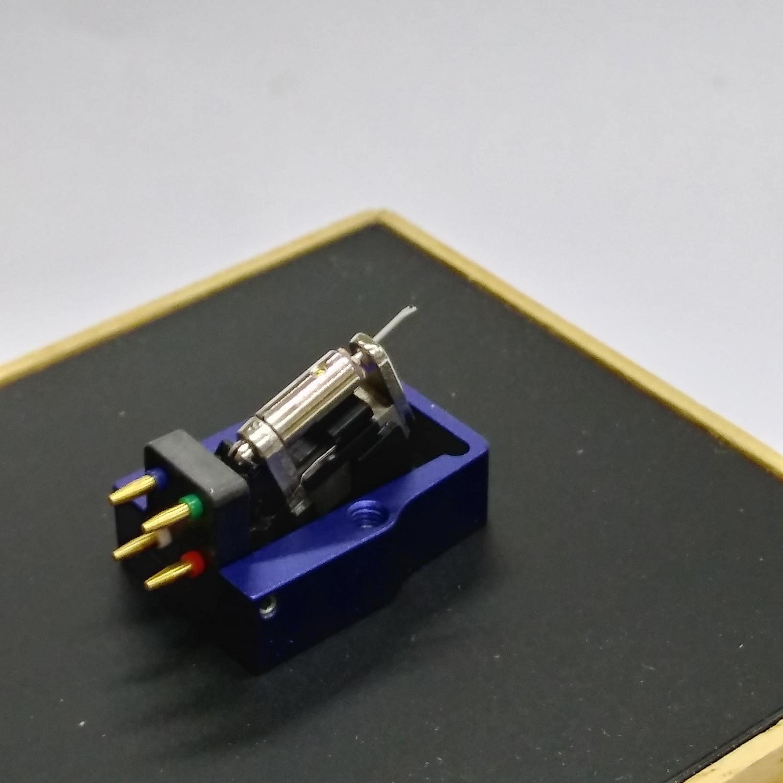 SUMIKO Reference Series Songbird High Output MC Cartridge, Made in Japan