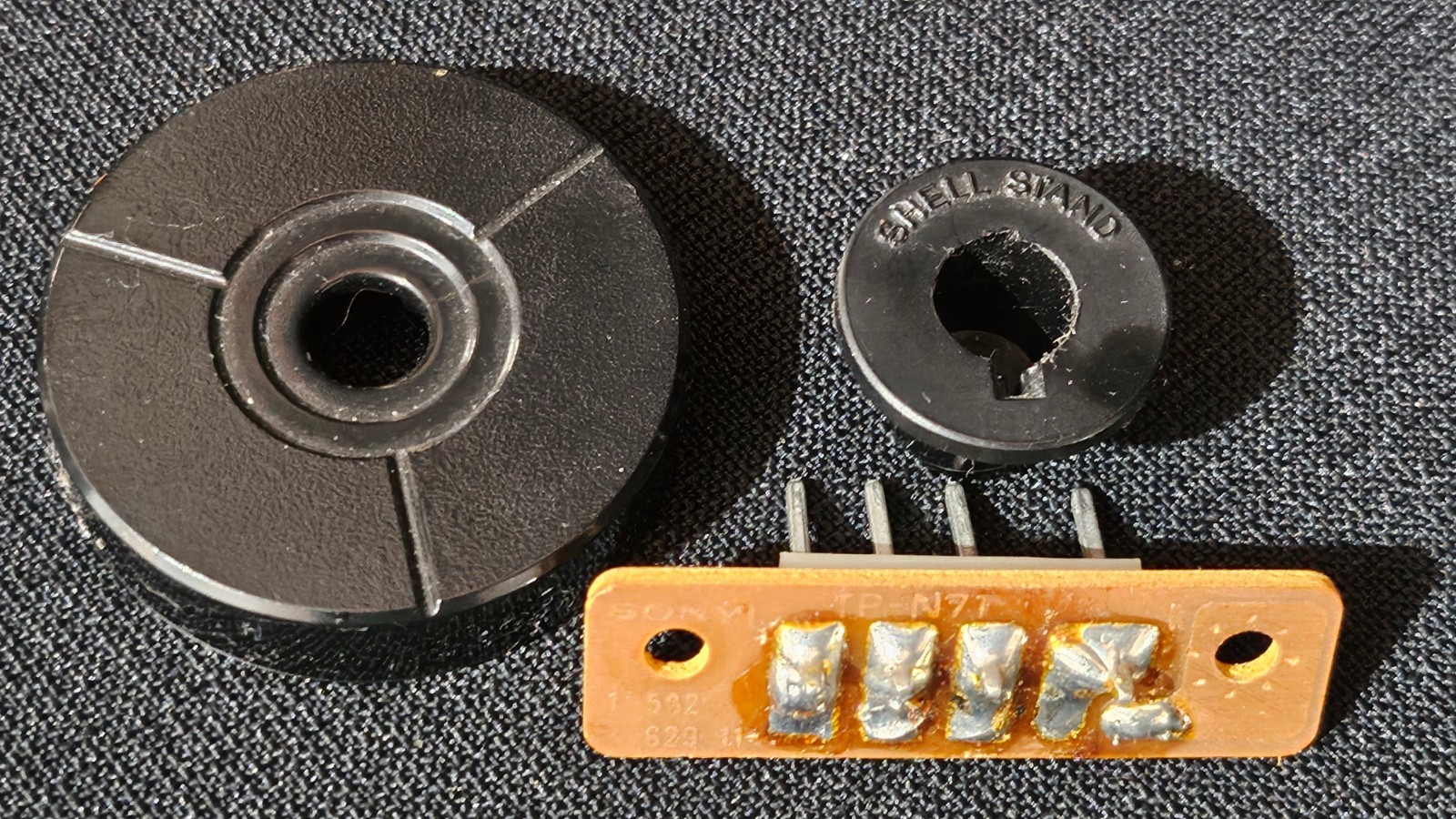 Sony PS-5550 Turntable Head Shell Stand – 45 RPM Adapter-TP-N71 Electrical Part