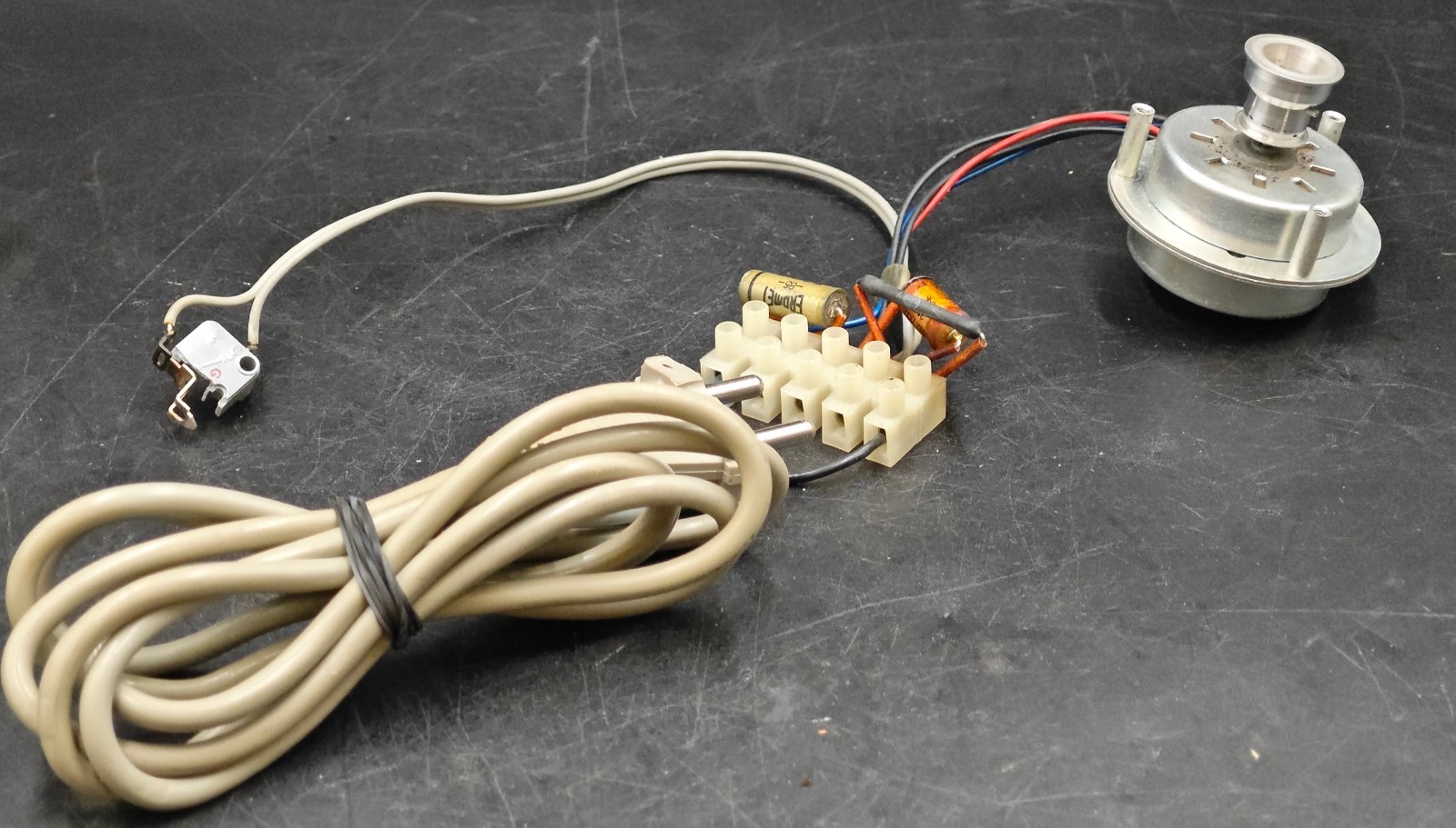 Tandberg TT500 Turntable Motor – Used Working
