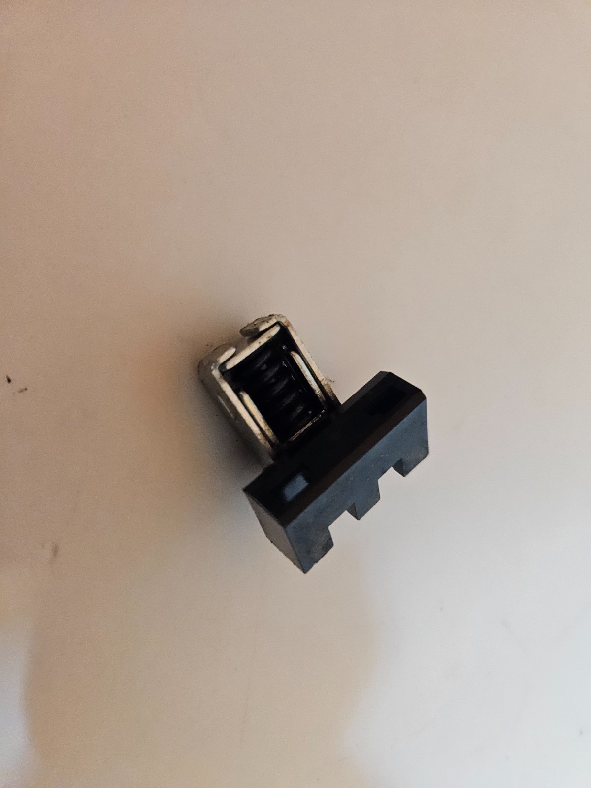 Technics SL-BD20D Semi Automatic Turntable Parts – Dust Cover Hinges Set of 2