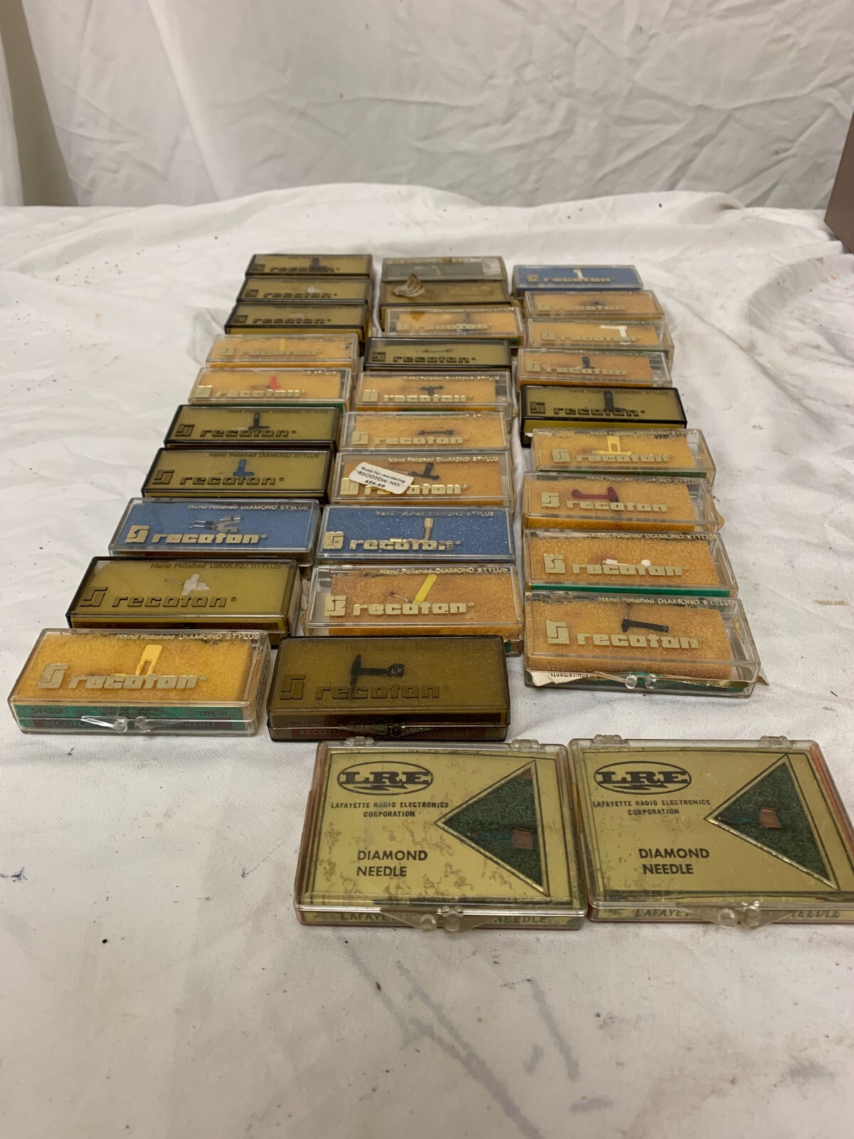 Lot of 29 Recoton Diamond Stylus Record Player Needles + LRE Diamond Needles