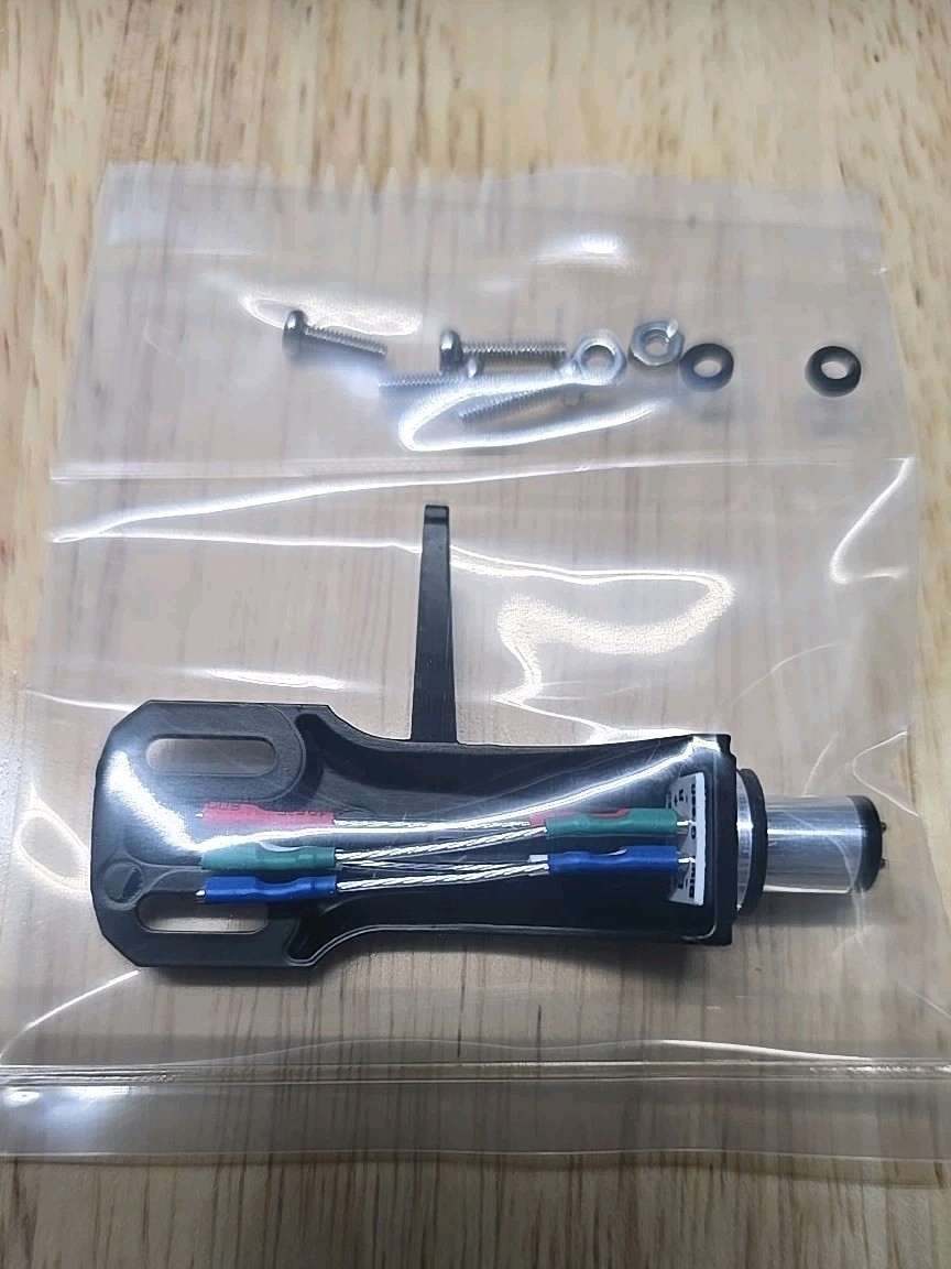 AT STYLE Black Headshell Includes Free Screws , Silver Wires