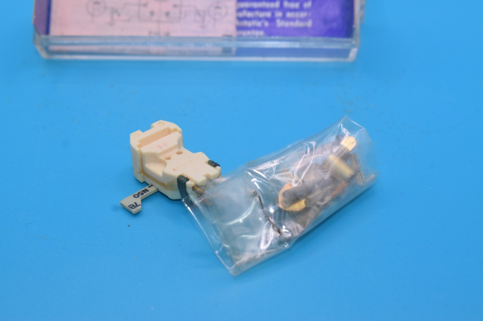 NOS – Astatic 133 Stereo Ceramic Phono Cartridge – w/instructions & hardware