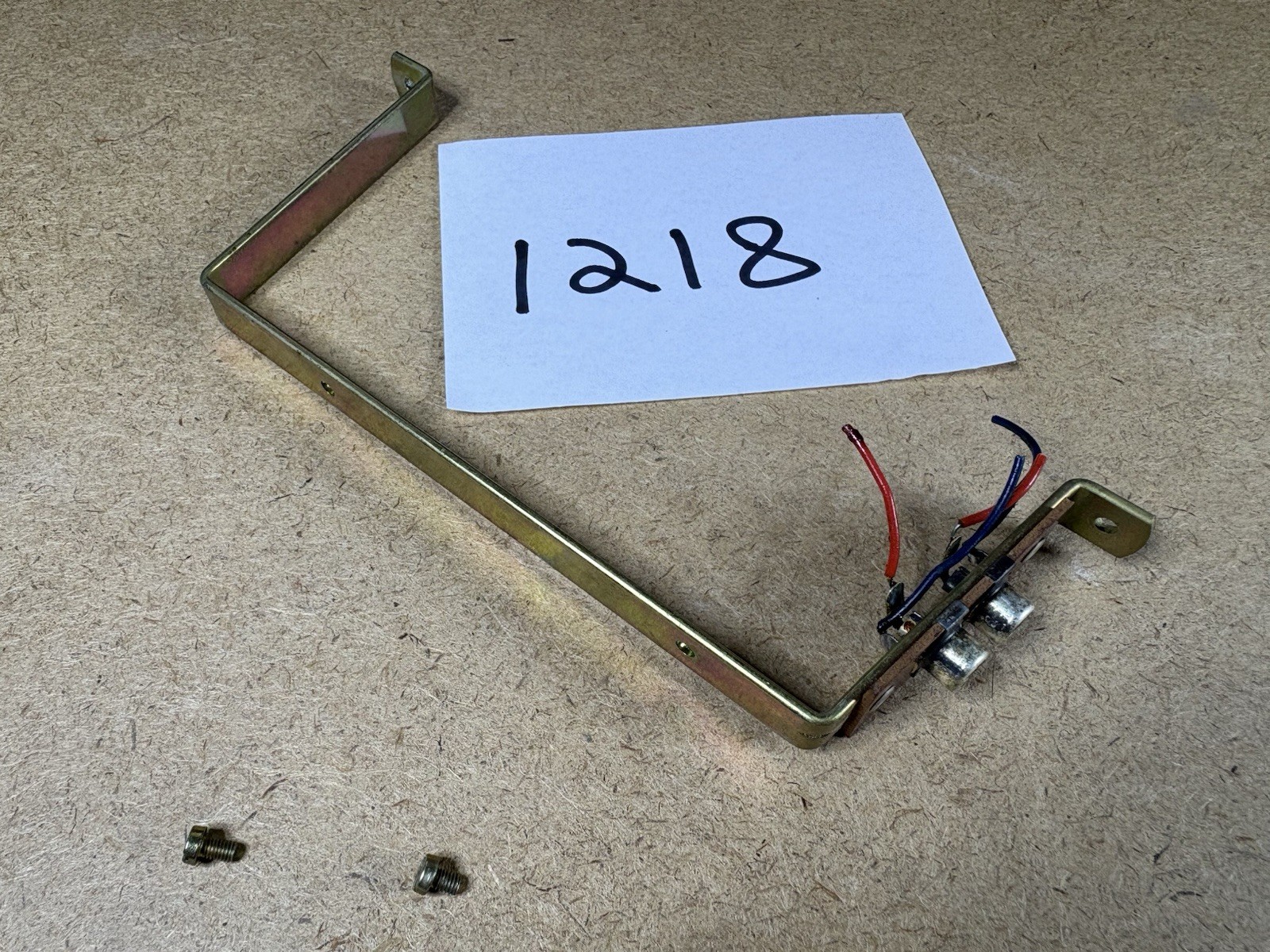 Dual 1218/1214/1215/1216/1219 RCA Connector Bracket Part