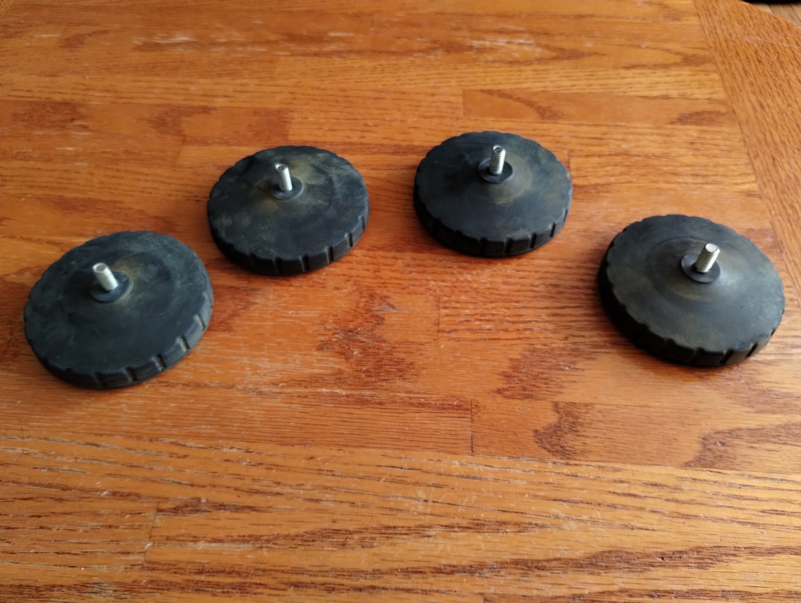 Rubber Isolation Stand Feet Pads Turntable Record Player Vibration Reducer C