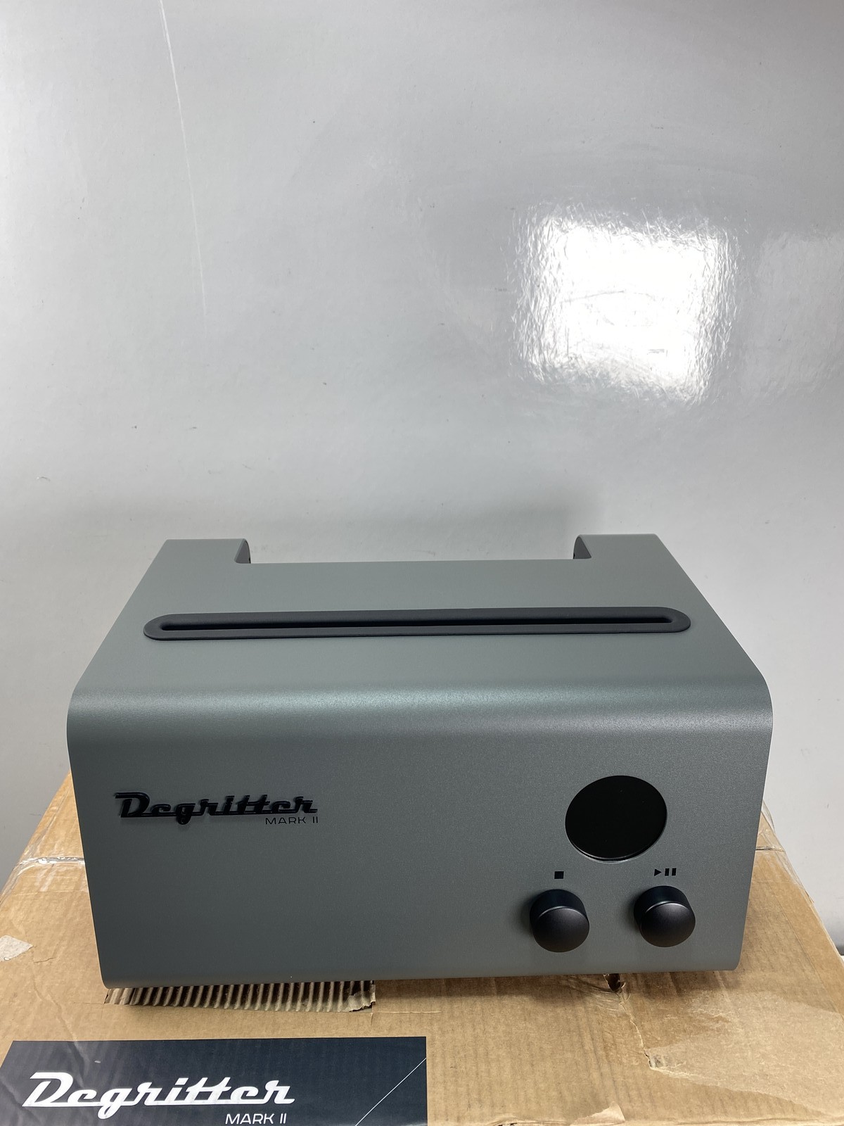Degritter Mark II Record Cleaning Machine – Silver