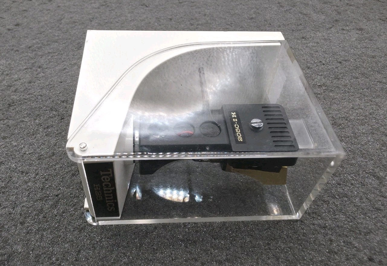 Technics EPC-205C-IIH. Complete With Original Stylus and Headshell