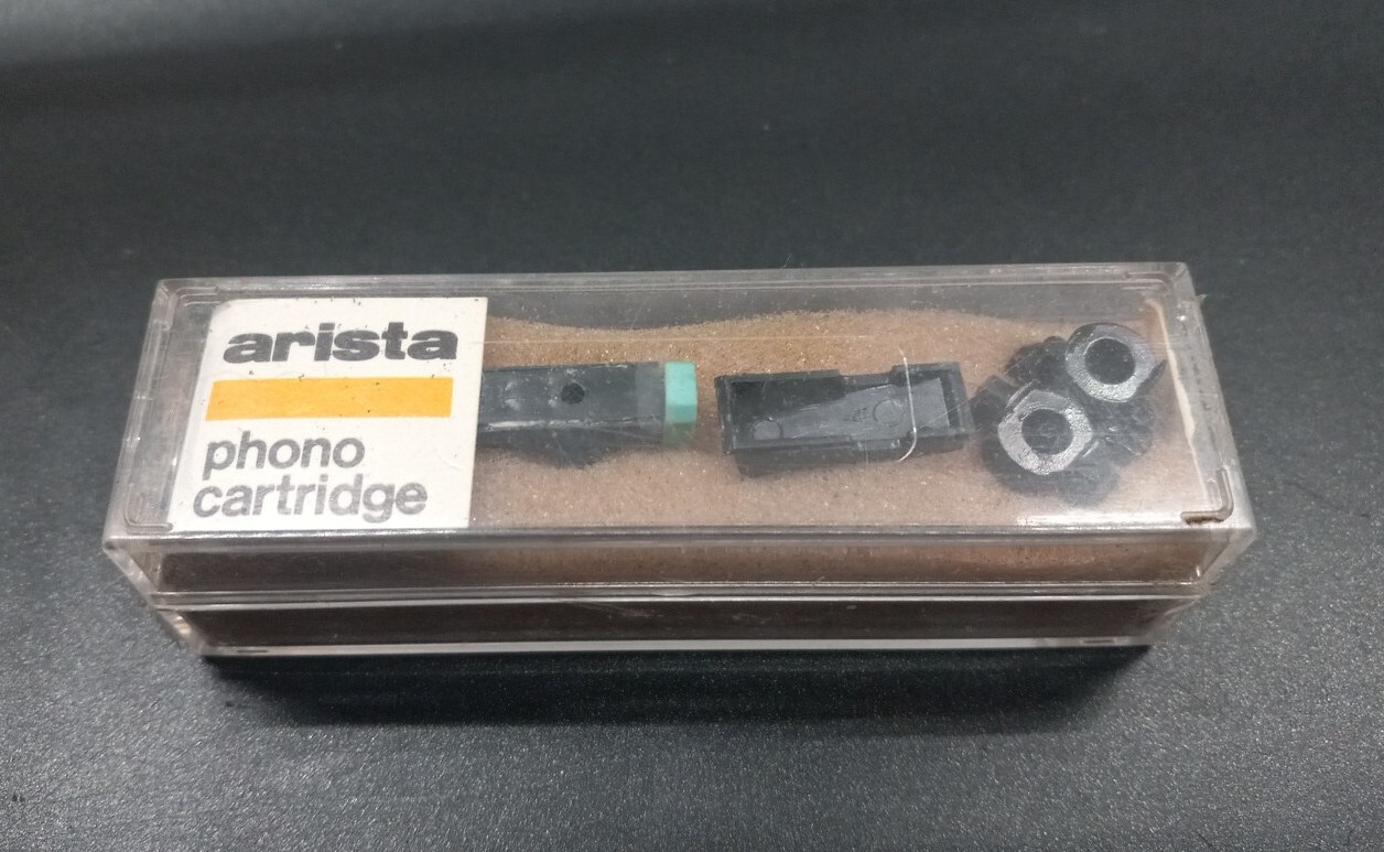 A29D – ARISTA – PHONOGRAPH CARTRIDGE & Stylus Blue Universal Tetrad replacement