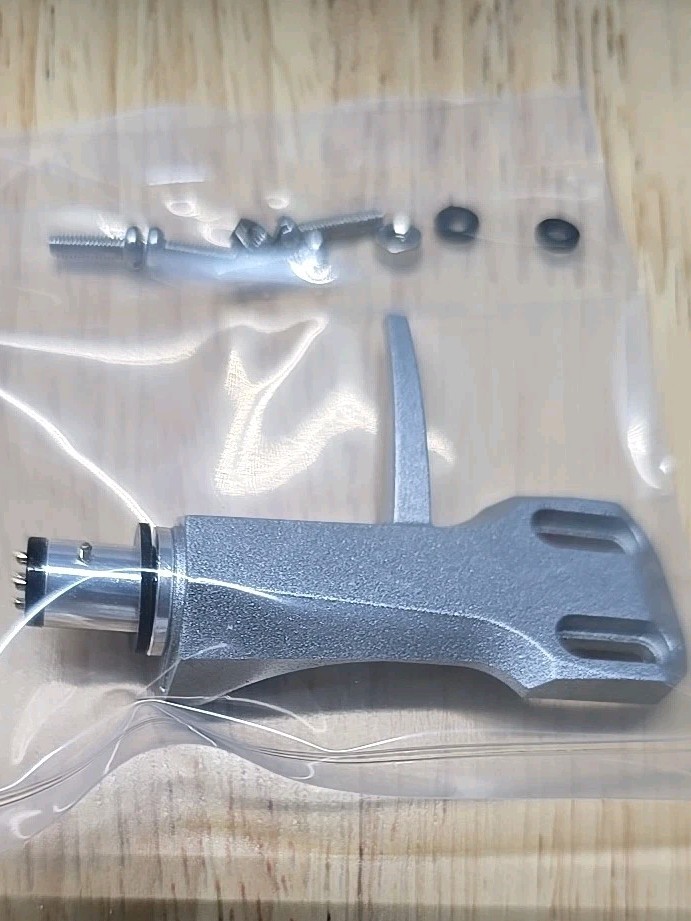 AT STYLE Silver Headshell Includes Free Screws , Silver Wires