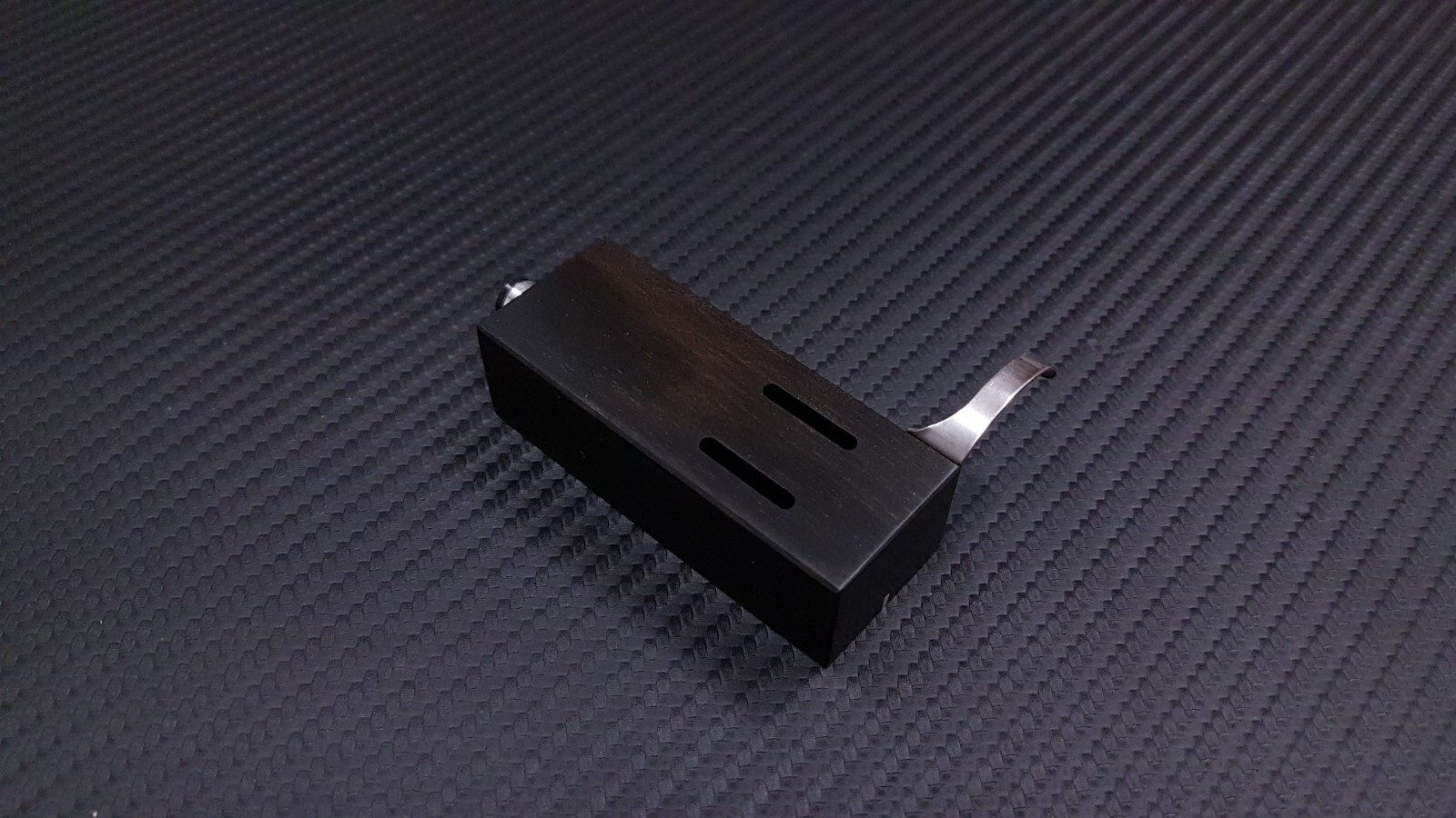Custom-Made Headshell for Lenco L70 made of Ebony Wood by Stanley-Engineering