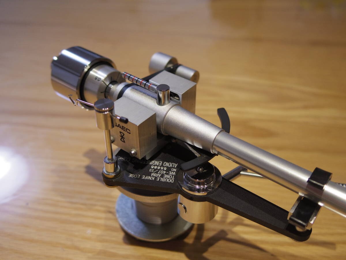 SAEC WE-407/23 tonearm