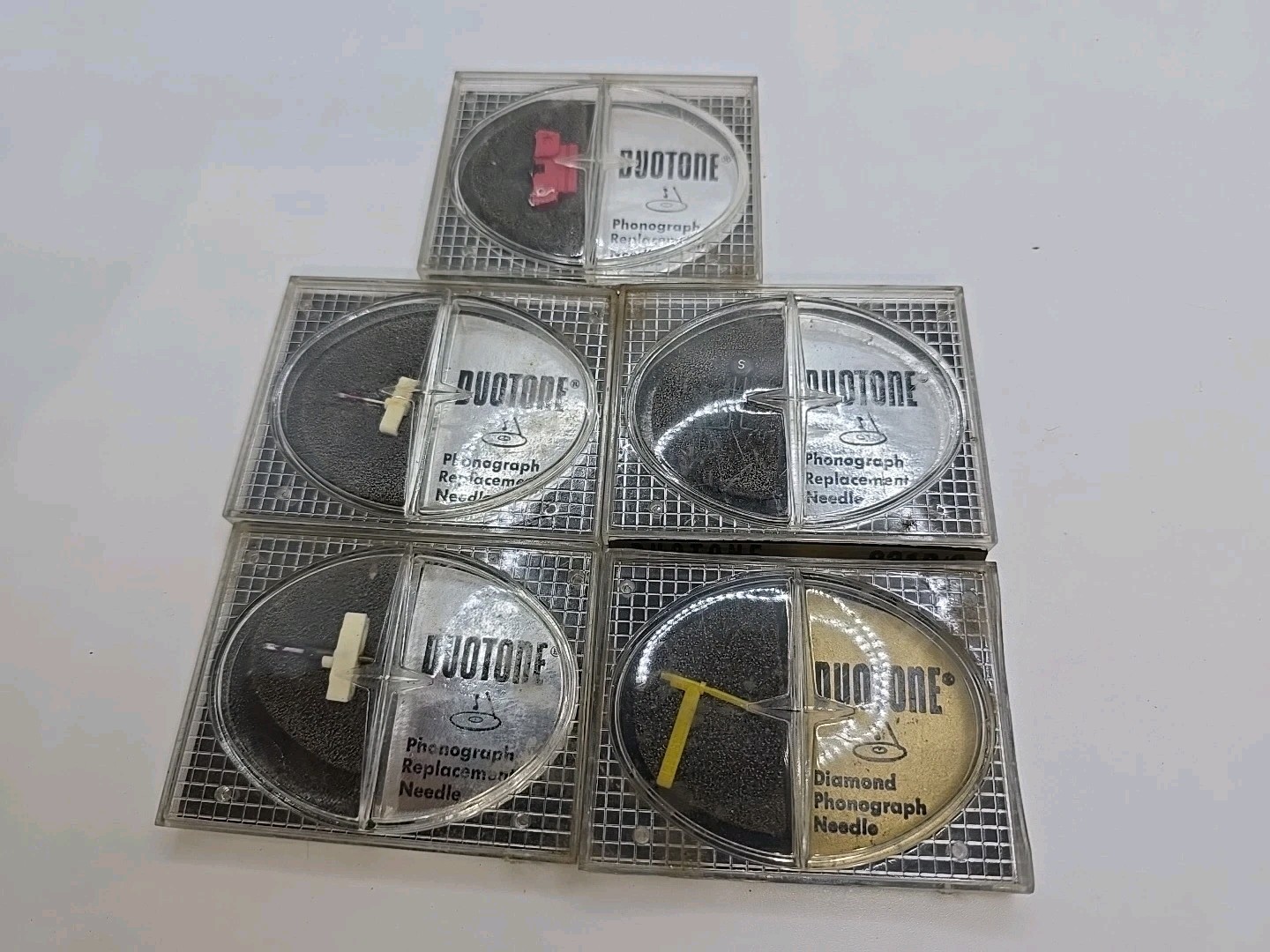 DUOTONE 1960’s NOS Stereo Phonograph NEEDLE’s for 813,842,843 & 848 lot