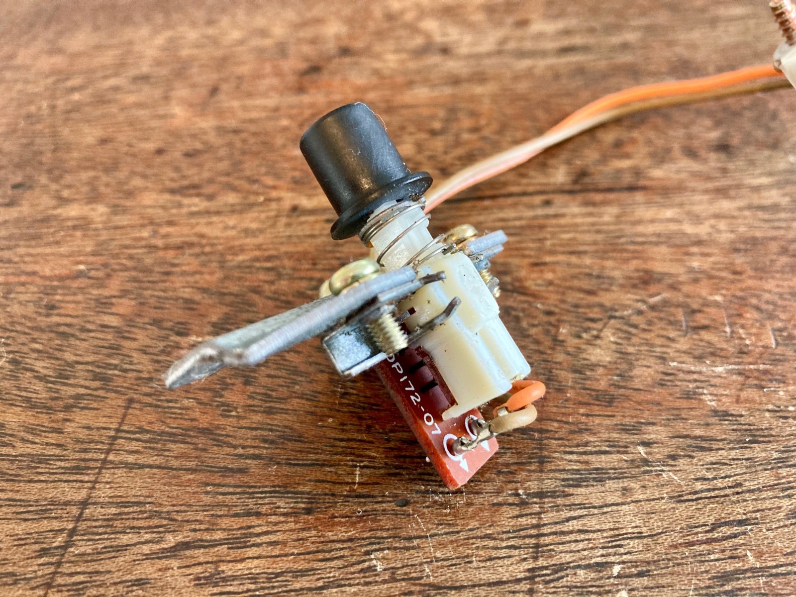Technics SL-1700 Mk2 Auto return switch