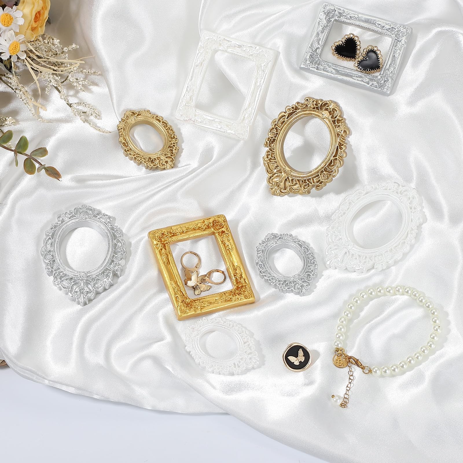 uxcell 5pcs Vintage Resin Picture Frames, Mini Tiny 1.5 x 1.2 inch, Gold