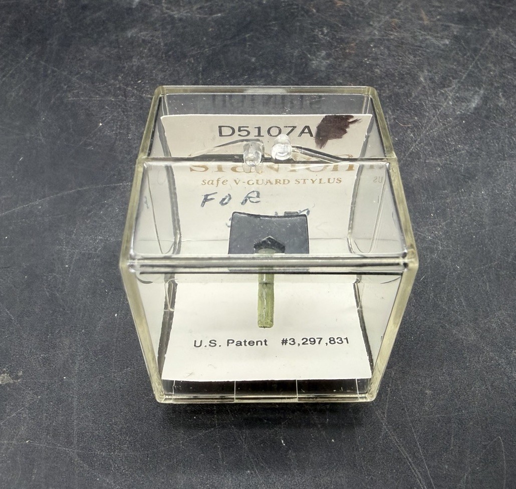 NOS Stanton Stylus D5107A New Old Stock Original Plastic Box