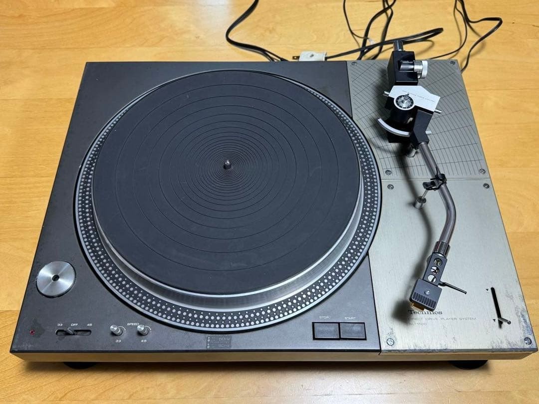 Technics SL-1100 Direct Drive Player Turntable Made in Japan Tasted Black silver
