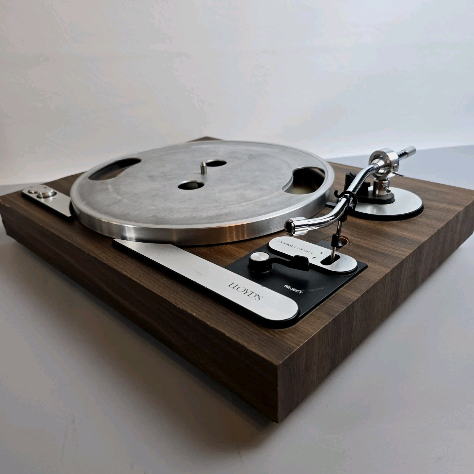 Lloyd’s Turntable F472 Japan 1960s Early 1970s Wood Base P/R Beautiful Project