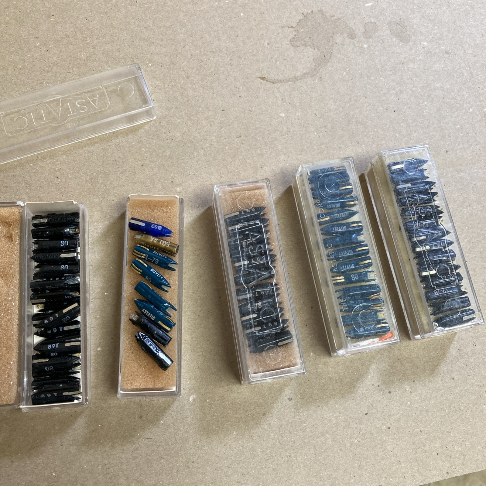 Astatic Cartridge Needle Assortment 80+